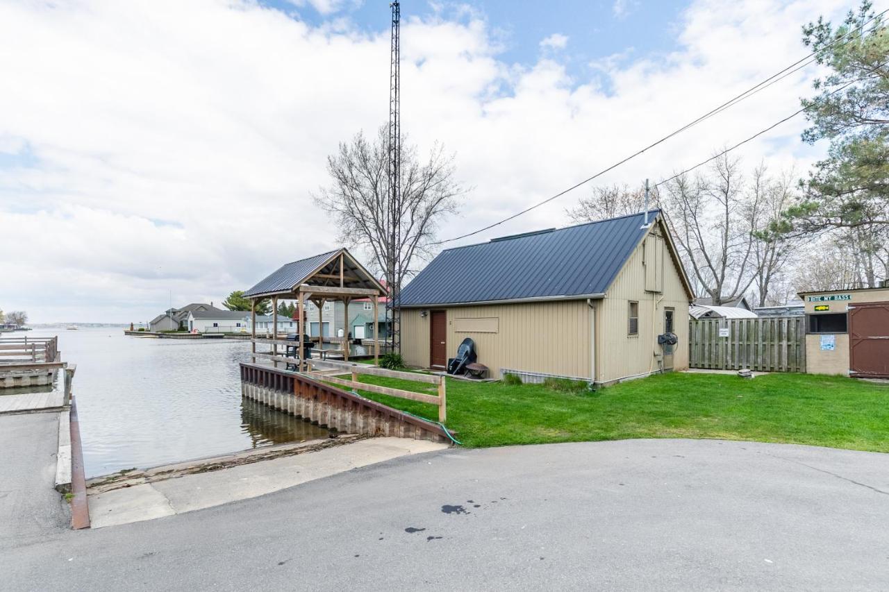 Bayside Cottage Rentals Port Rowan Екстериор снимка