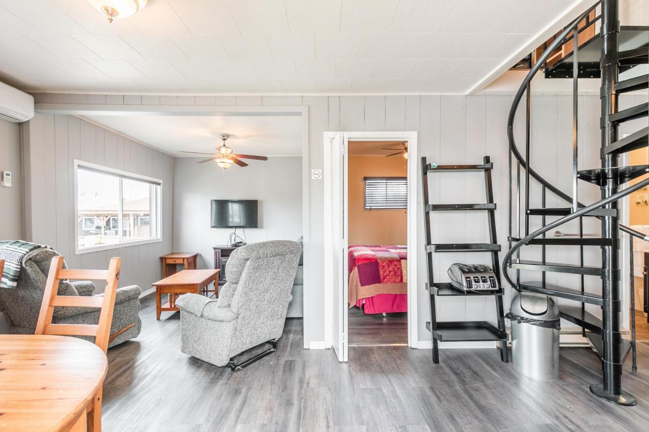 Bayside Cottage Rentals Port Rowan Екстериор снимка