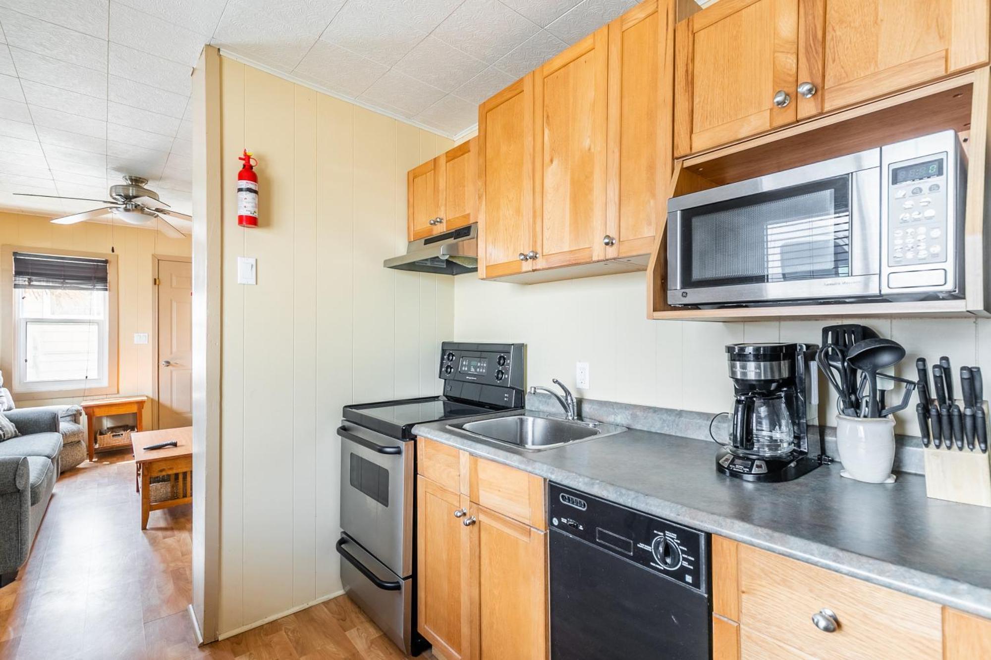 Bayside Cottage Rentals Port Rowan Екстериор снимка