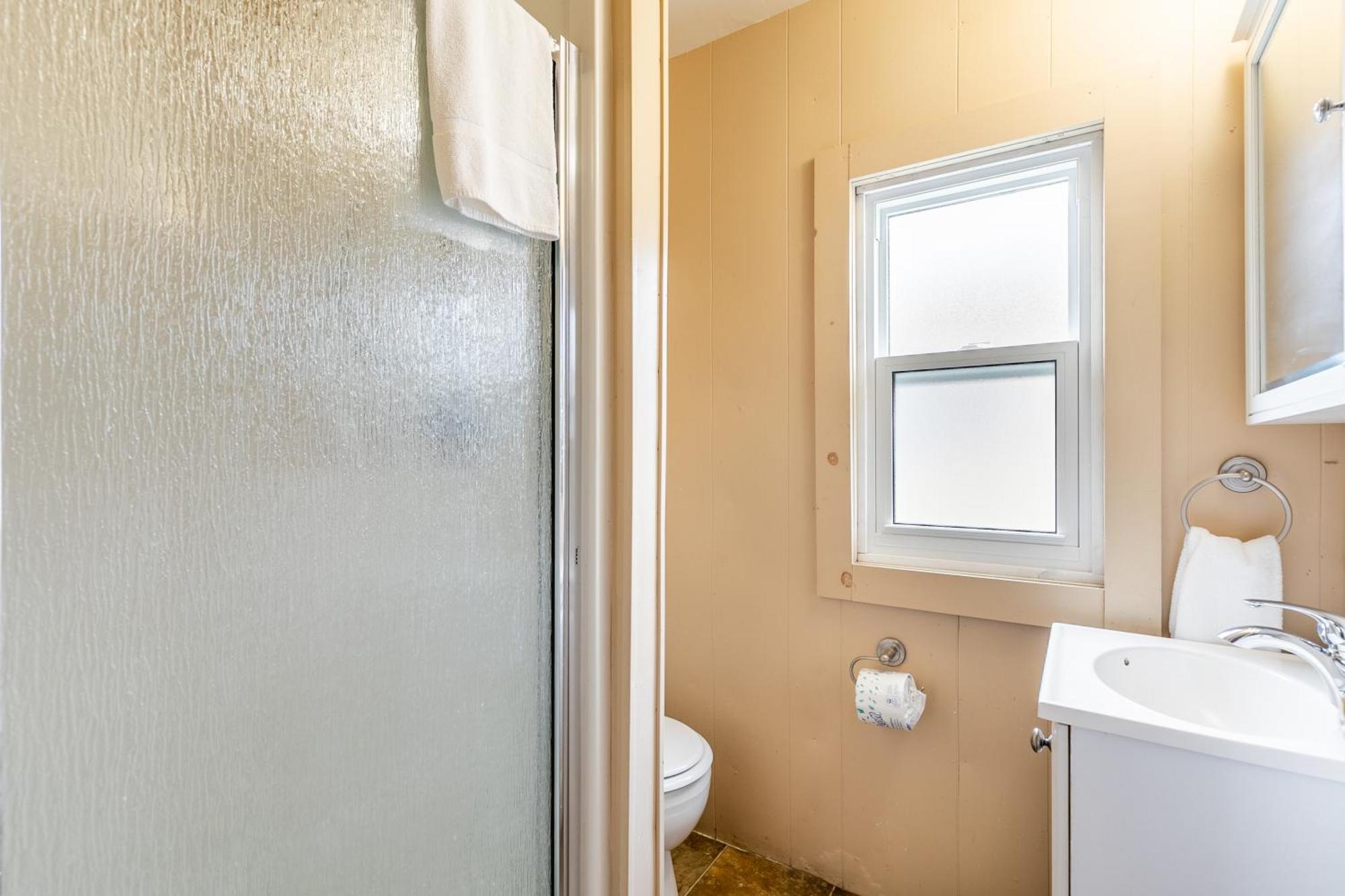 Bayside Cottage Rentals Port Rowan Екстериор снимка
