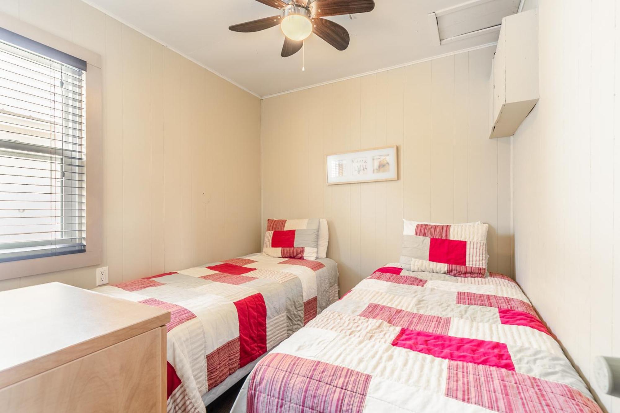 Bayside Cottage Rentals Port Rowan Екстериор снимка