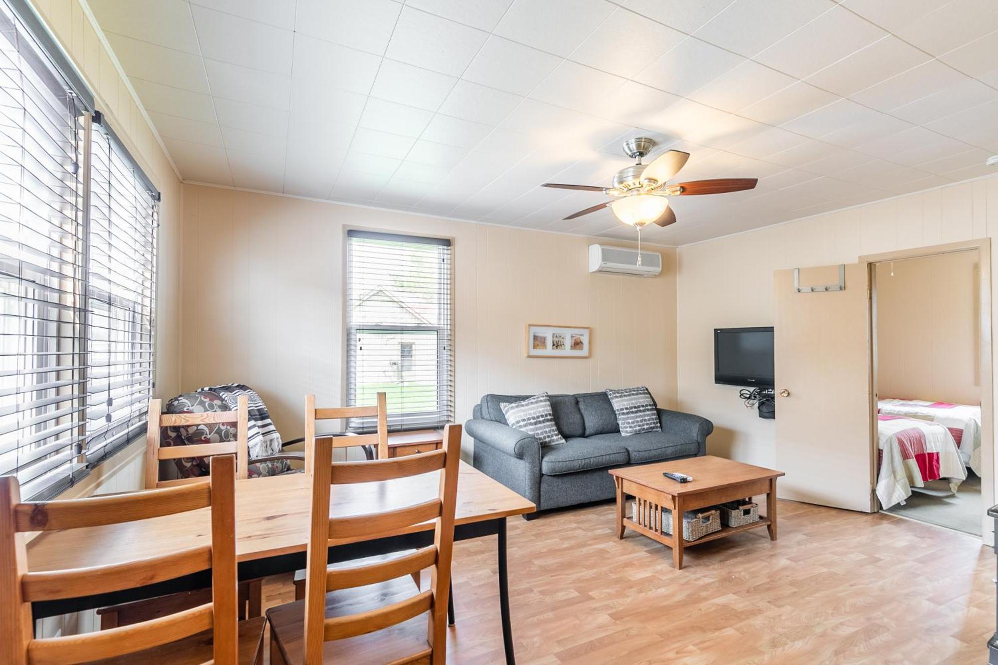 Bayside Cottage Rentals Port Rowan Екстериор снимка