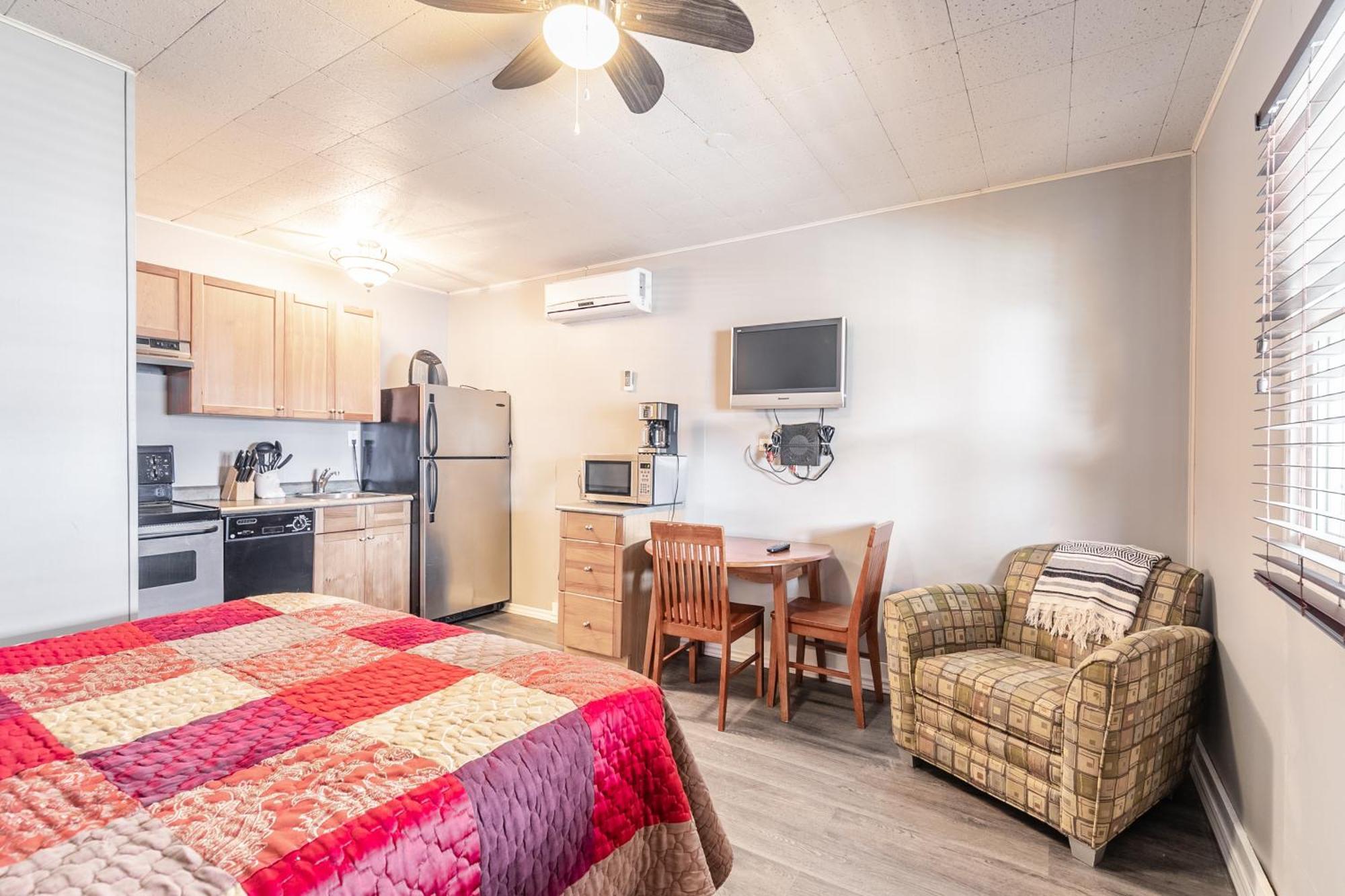 Bayside Cottage Rentals Port Rowan Екстериор снимка